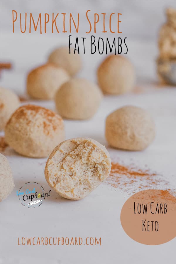 The best low carb pumpkin spice fat bombs recipe! These keto fat bombs are easy to make and tastes like fall is in the air. Keto pumpkin recipe. #ketofatbombs #pumpkinspice #ketopumpkinrecipe 